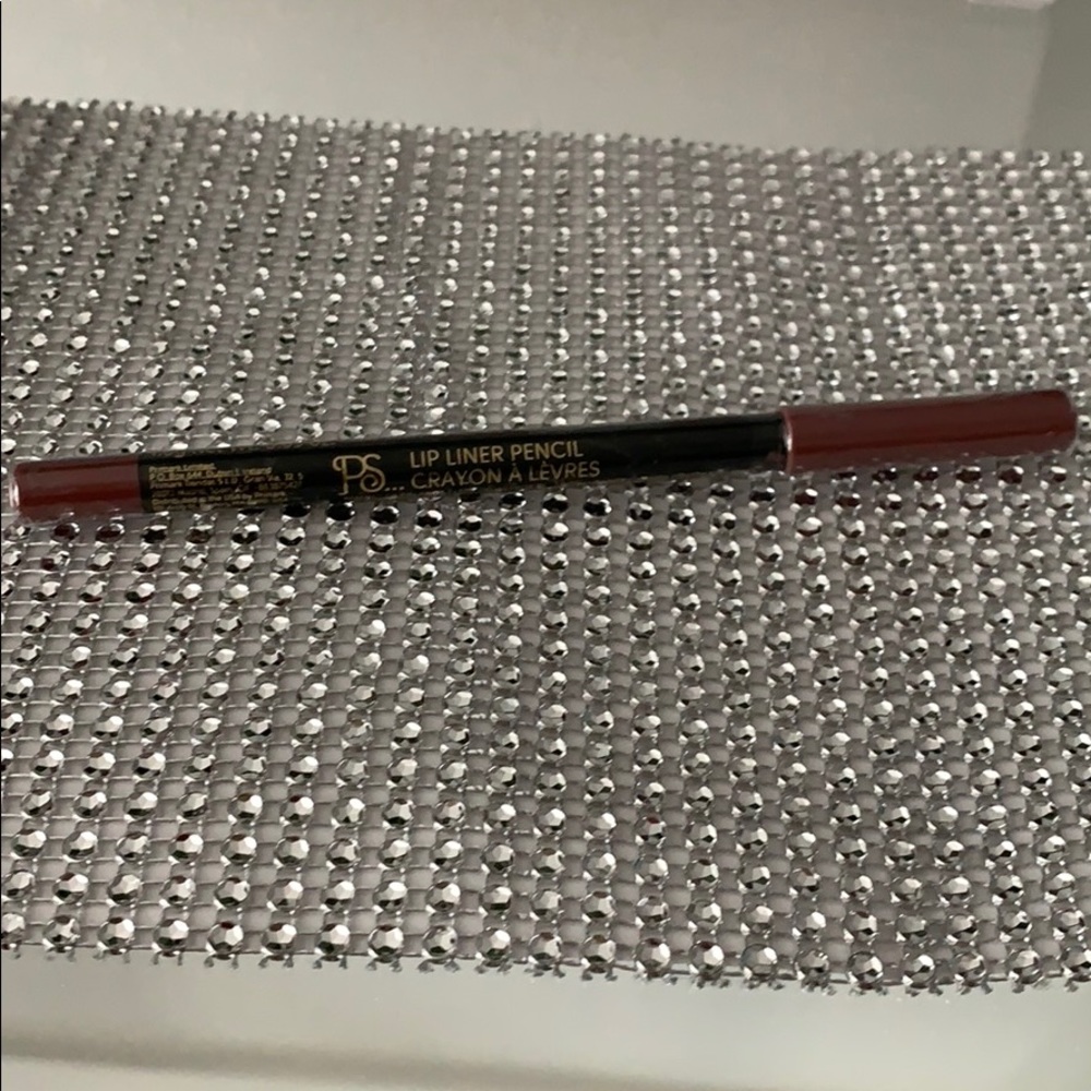 Lip liner